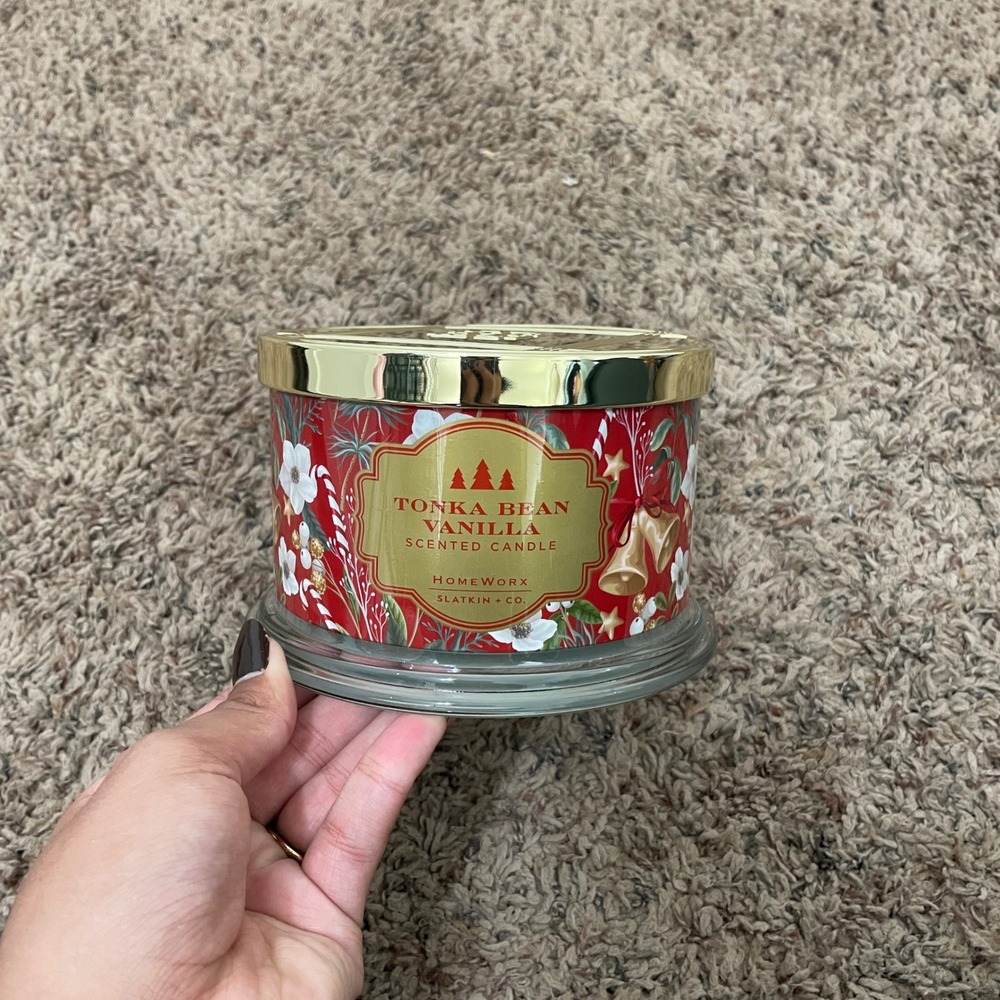 NEW HomeWorx Slatkin & Co Tonka Bean Vanilla 4-Wick Scented Candle Holiday Red